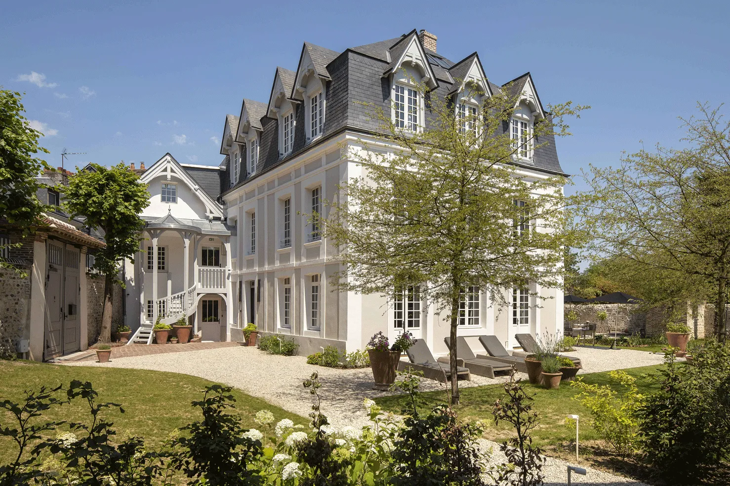 maison principale de l'hôtel Saint-Delis
